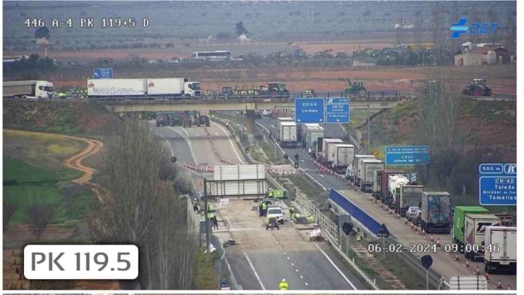 Los agricultores bloquean España y esto acaba de empezar